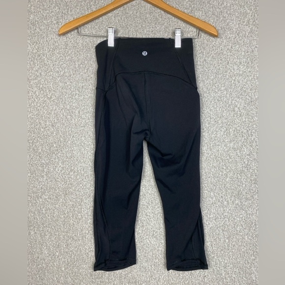 Lululemon Train Times crop 17" - Picture 2 of 8